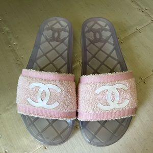 Chanel slides pink terry cloth logo sandals sz 39